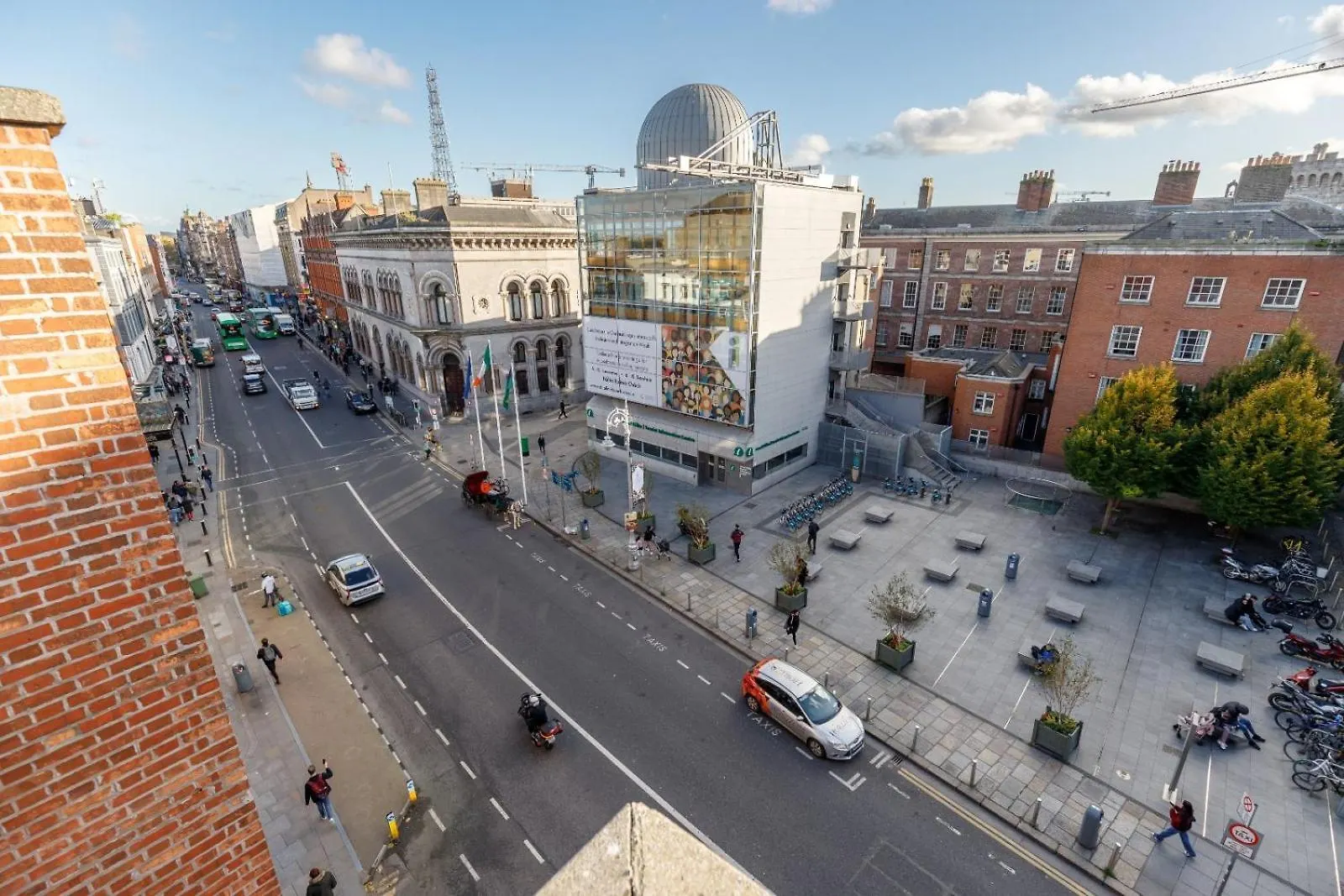 Dublin Castle Suites Otel